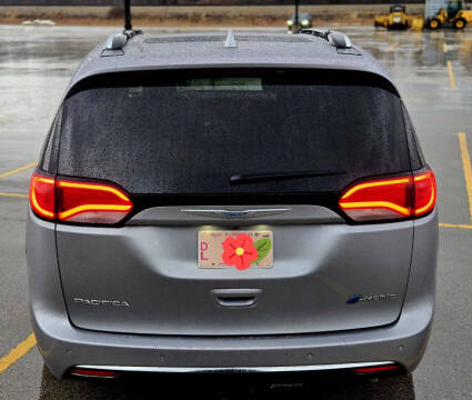 2018 Chrysler Pacifica Hybrid Limited