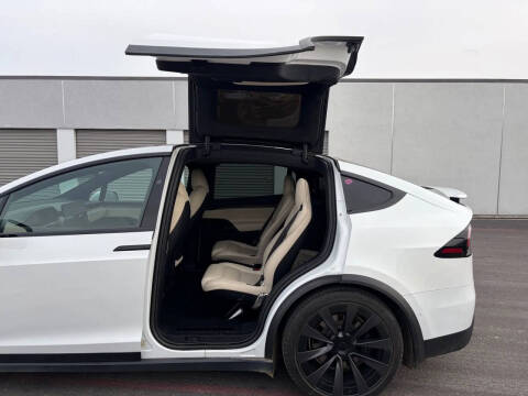 2023 Tesla Model X Standard Range
