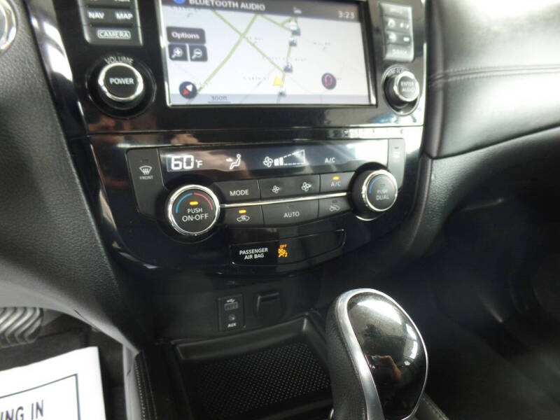 2017 Nissan Rogue SL