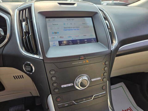 2020 Ford Edge Titanium