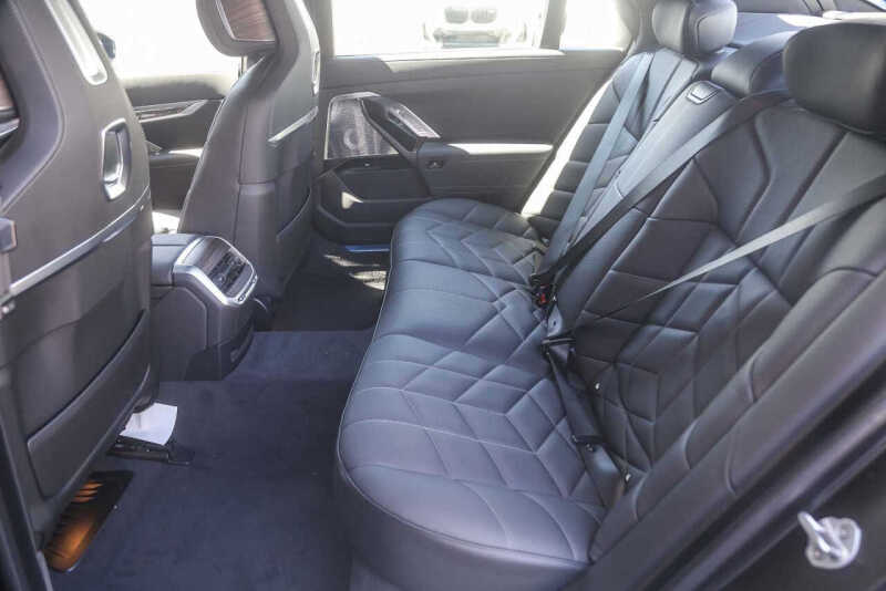 2025 BMW 7 Series 760i xDrive