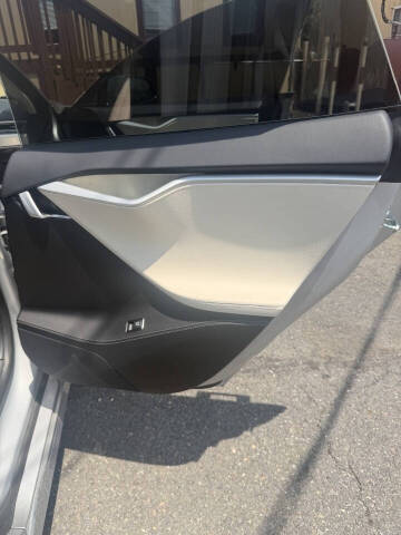 2017 Tesla Model S 75D