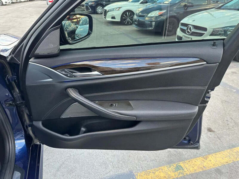 2019 BMW 5 Series 540i