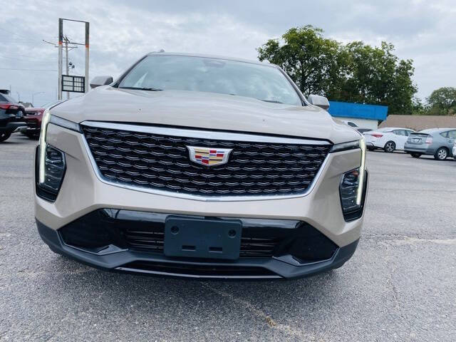 2025 Cadillac XT4 Premium Luxury