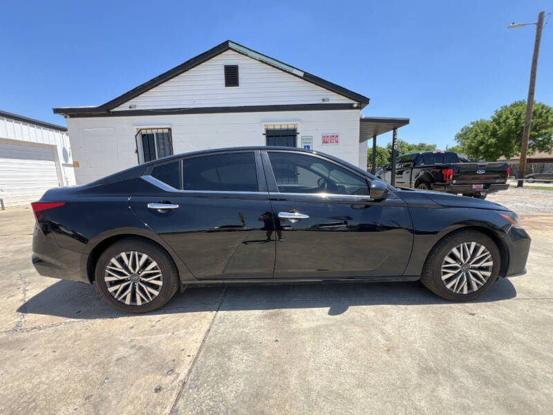 2023 Nissan Altima 2.5 SV
