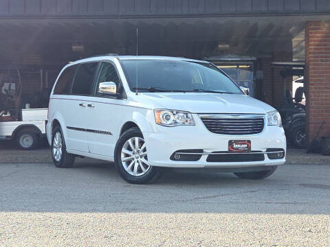 2015 Chrysler Town and Country Limited Platinum