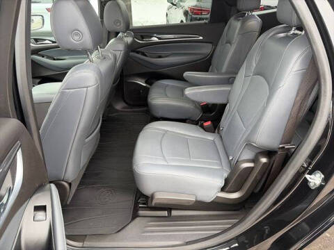 2022 Buick Enclave Essence