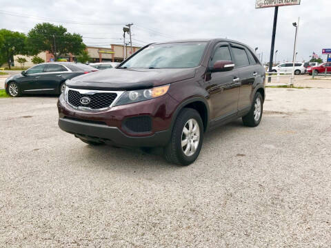 2013 Kia Sorento for sale at WB Motors in Lewisville TX