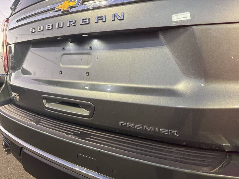 2023 Chevrolet Suburban Premier