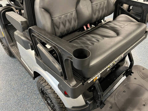 2026 E-Z-GO RXV 4