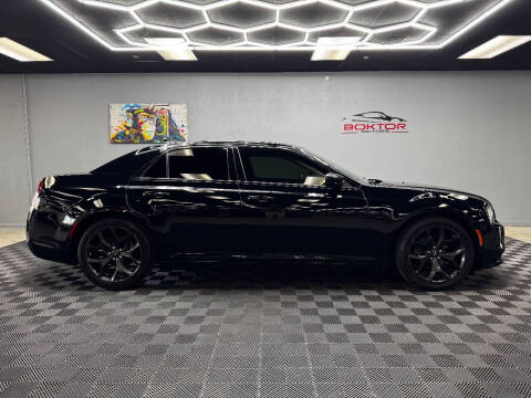 2020 Chrysler 300 Touring