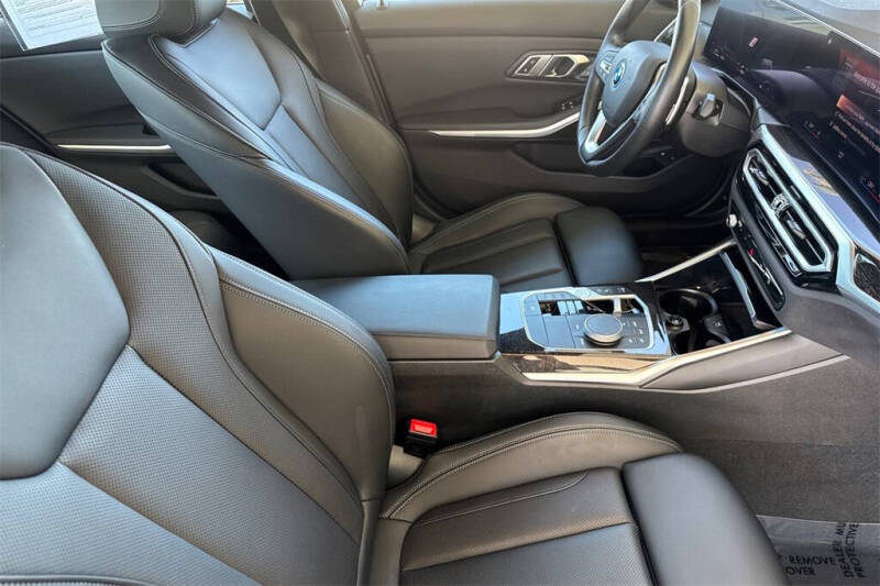 2023 BMW 3 Series 330e