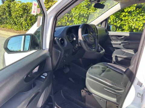 2017 Mercedes-Benz Metris Worker Cargo