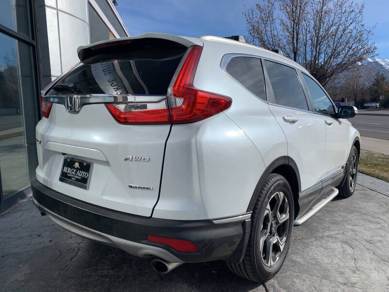 2019 Honda CR-V Touring photo 5