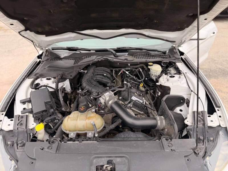 2017 Ford Mustang V6
