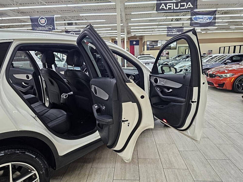 2019 Mercedes-Benz GLC GLC 300