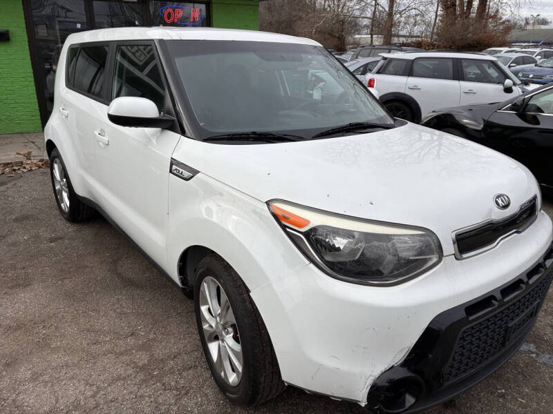 2016 Kia Soul +