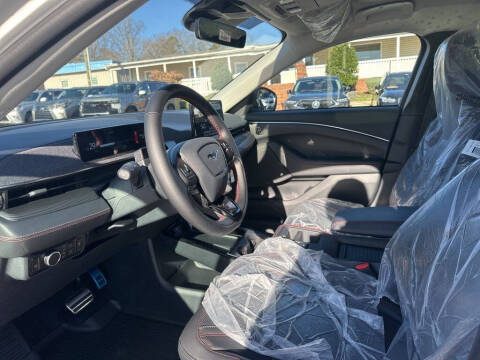 2025 Ford Mustang Mach-E Premium