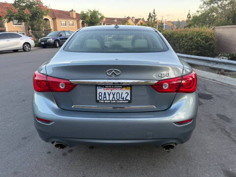 2015 Infiniti Q50 Premium