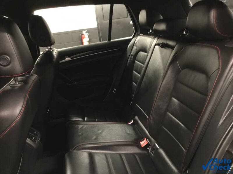 2017 Volkswagen Golf GTI SE