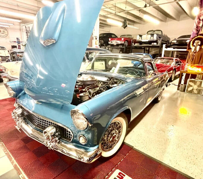 1956 Ford Thunderbird