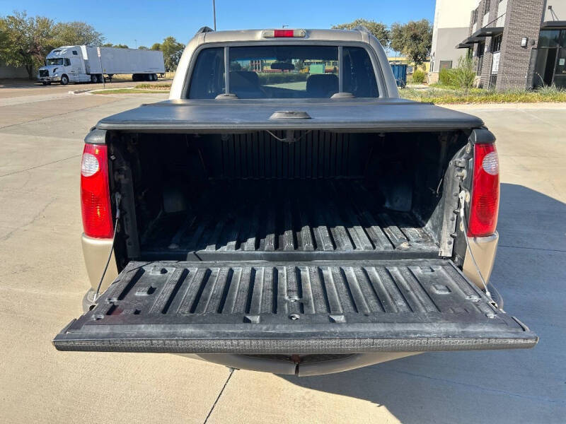 2002 Ford Explorer Sport Trac Value