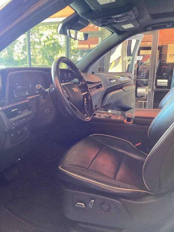 2023 Cadillac Escalade ESV Sport