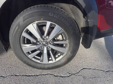 2023 Nissan Pathfinder SL