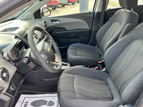 2016 Chevrolet Sonic LT Auto