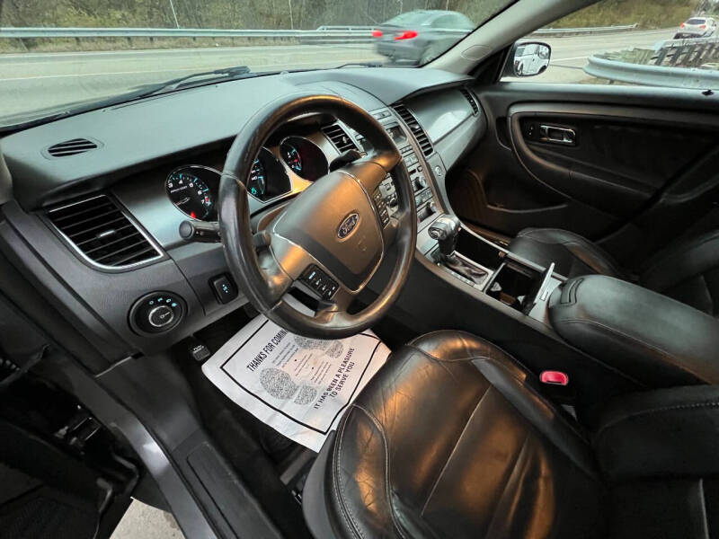 2012 Ford Taurus SEL