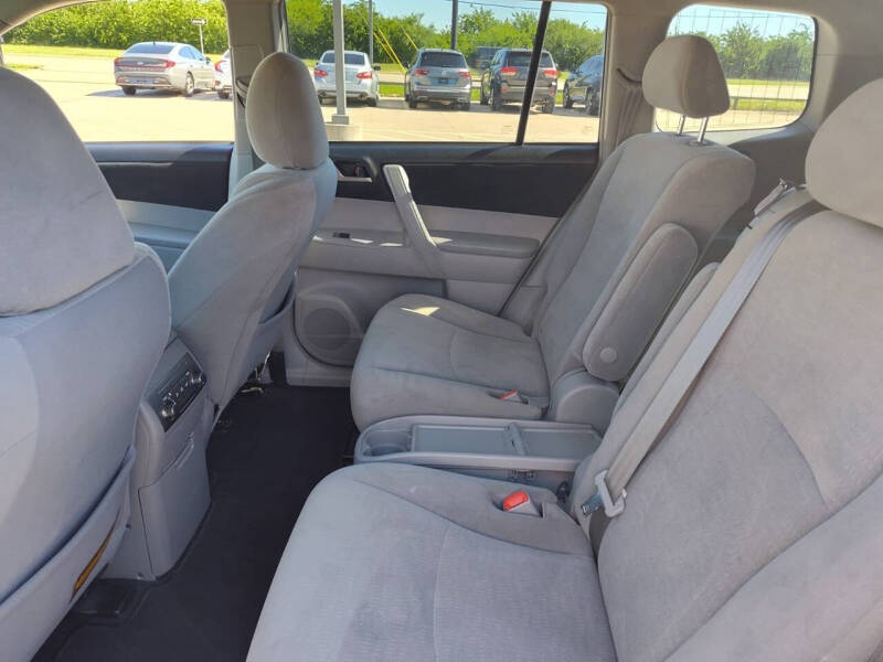 2013 Toyota Highlander Plus