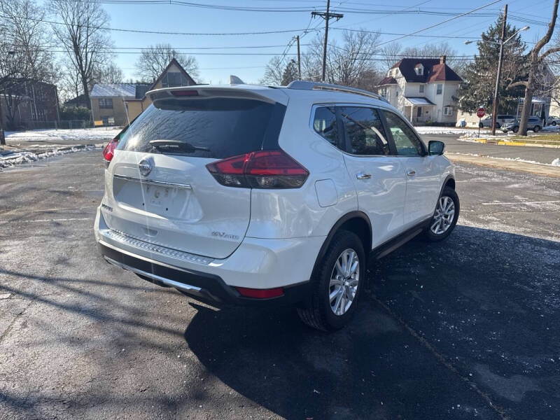 2017 Nissan Rogue SV