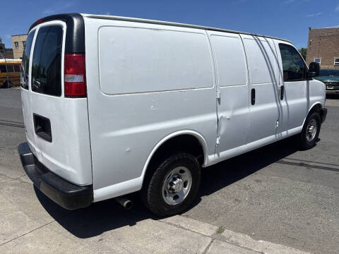 2019 Chevrolet Express 2500
