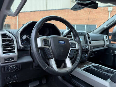 2017 Ford F-350 Super Duty Lariat