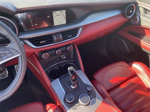 2019 Alfa Romeo Stelvio Ti Sport