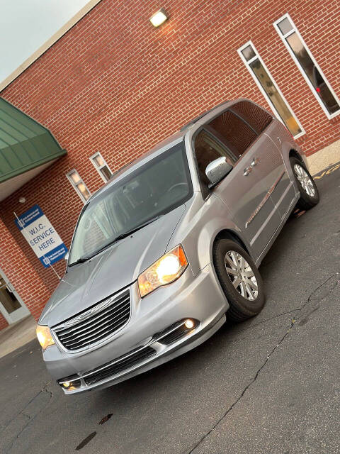 2014 Chrysler Town and Country for sale at Unlimited Auto Sales Inc. in Detroit, MI