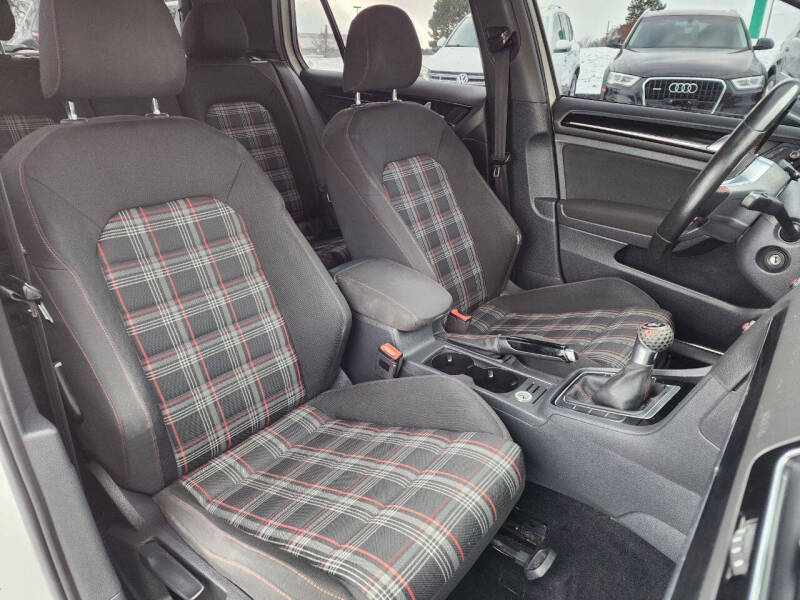 2016 Volkswagen Golf GTI Autobahn