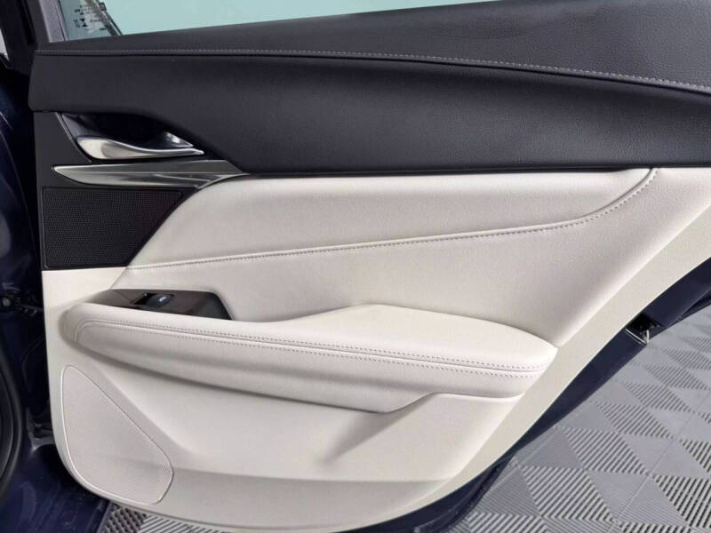 2024 Cadillac CT4 Luxury