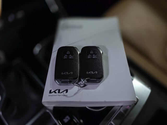 2024 Kia Carnival EX