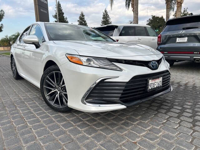 2023 Toyota Camry Hybrid XLE