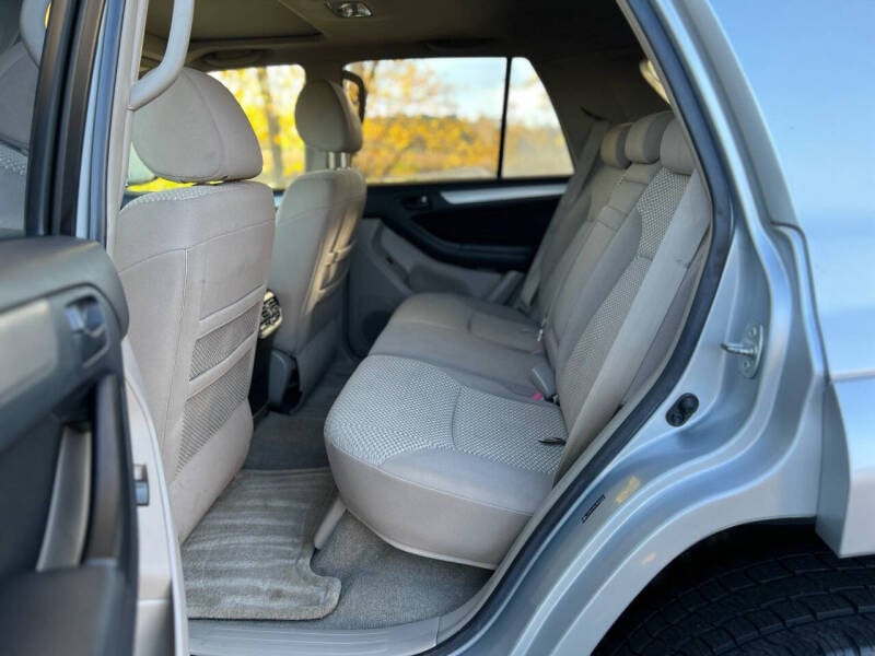 2007 Toyota 4Runner SR5 photo 16