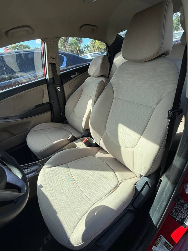 2017 Hyundai Accent SE