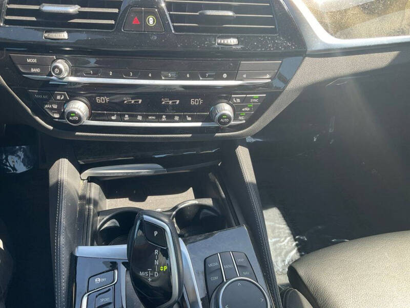 2022 BMW 5 Series 530e