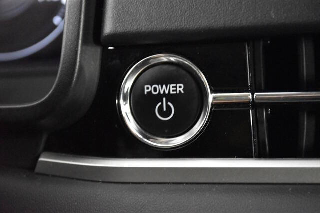 2024 Mitsubishi Outlander PHEV SE