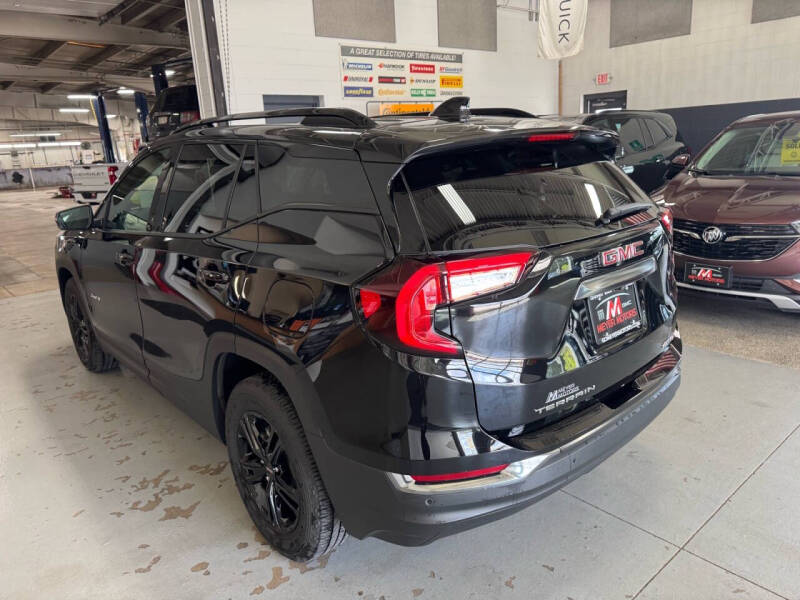 2023 GMC Terrain AT4
