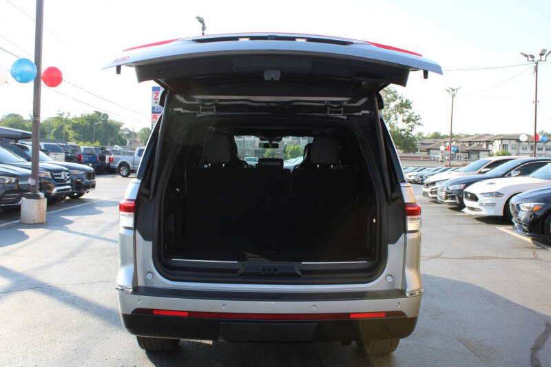 2023 Lincoln Navigator L Reserve