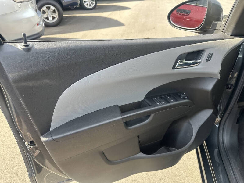 2019 Chevrolet Sonic LT Auto