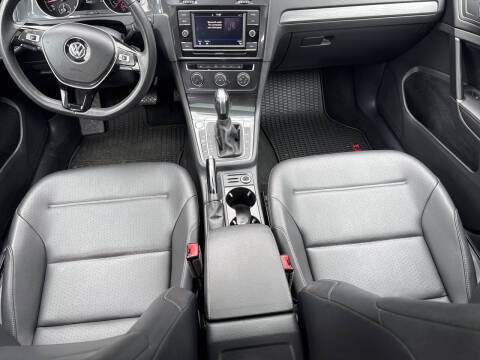 2020 Volkswagen Golf TSI