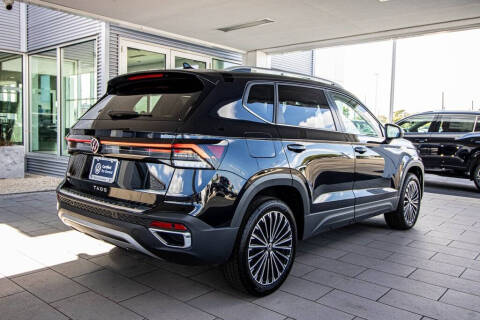 2025 Volkswagen Taos SE