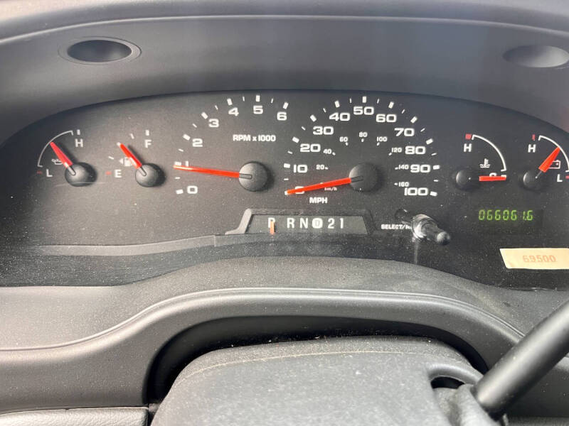 2004 Ford E-Series E-150